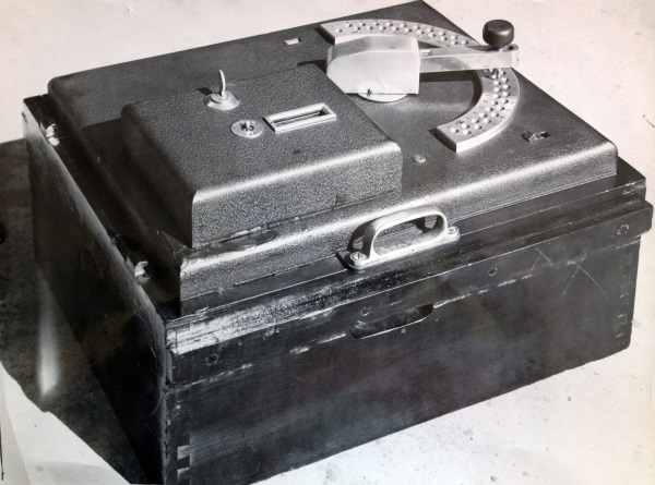 Image of a J7 Ticket Issuing Machine